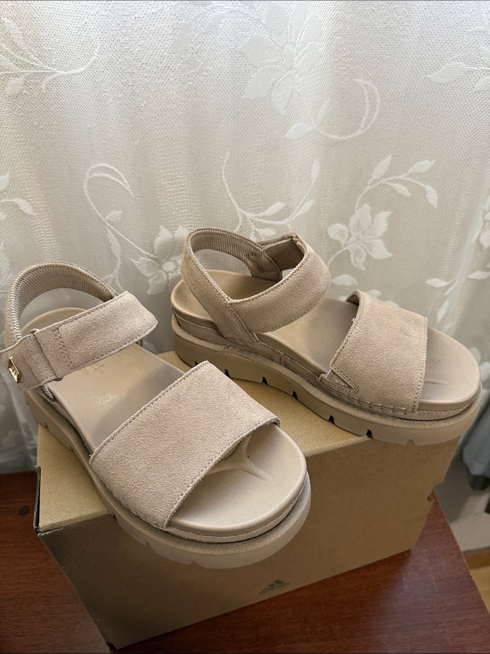Skechers Women's Beige Suede Platform Sandals